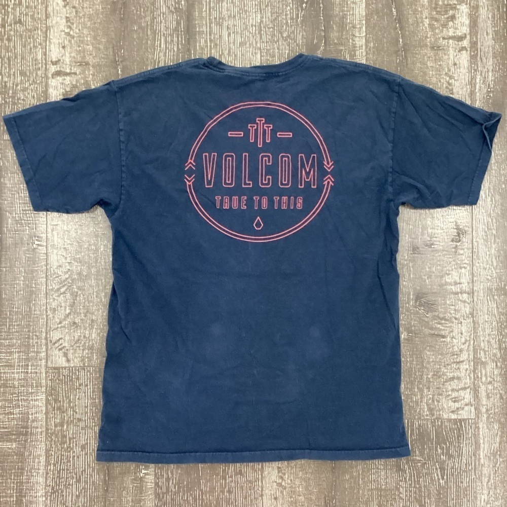 Volcom men’s graphic tee shirt